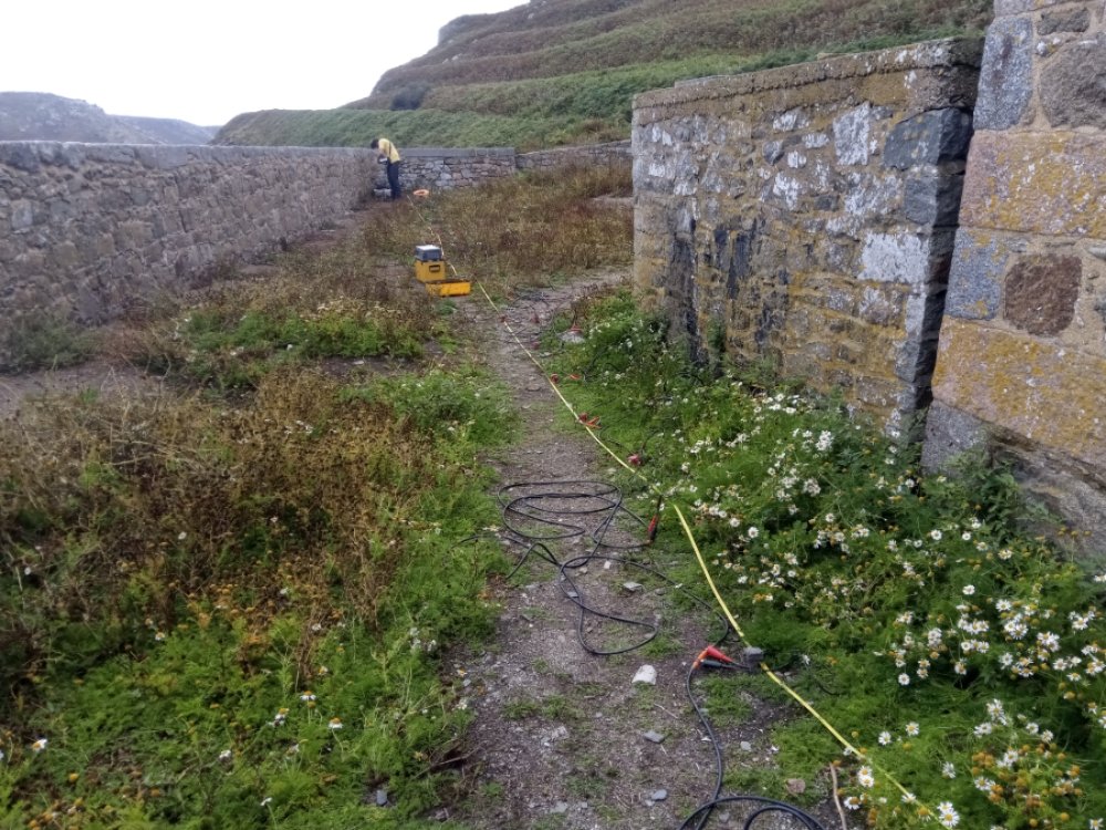 Imagerie de désordres sous une ancienne caserne par méthode MASW - Conservatoire du littoral